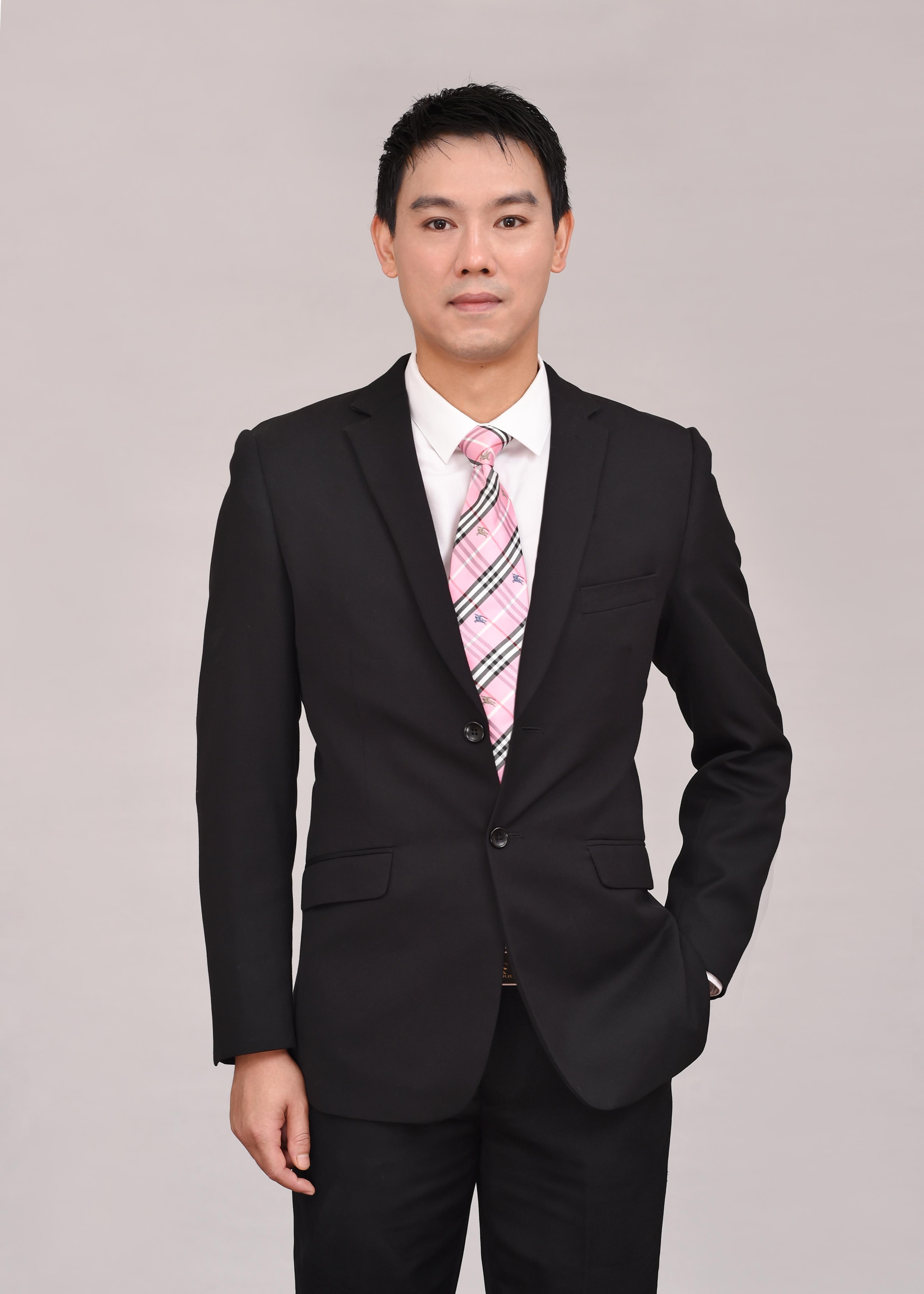 张民翰 艺术总监 & 首席设计师
